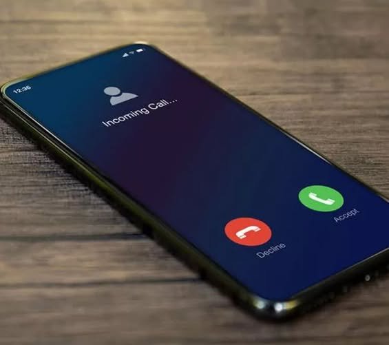 Misterul apelurilor care se închid după o secundă. Ce urmărește de fapt cel care sună. E o strategie bine pusă la punct