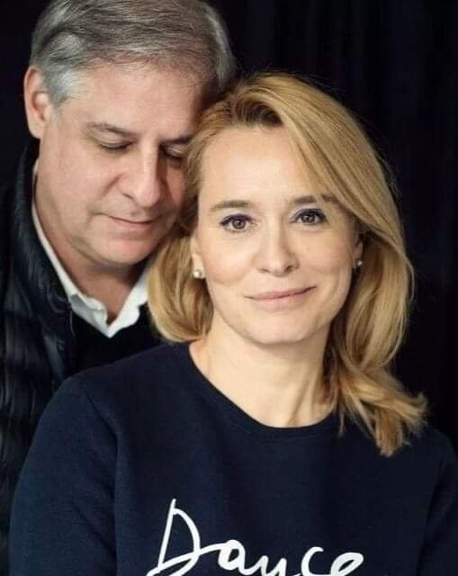 De ce Vorbesc Alexia și Aris Eram în Limba Franceză Povestea Culturală a Familiei Esca-Eram